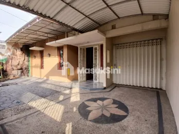 Disewakan Rumah 1Lantai Siap Huni di Simpang Darmo Permai Utara, Surabaya.