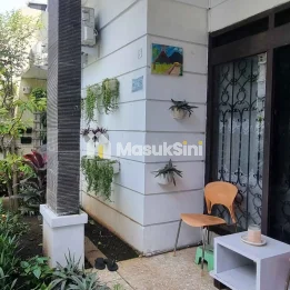 Hunian second terawat lokasi strategis di rawamangun jakarta