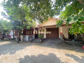 JUAL CEPAT, RUMAH ETNIK TANAH SUPER LUAS DEKAT