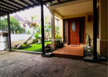 JUAL CEPAT, RUMAH MEWAH NUANSA KAYU DI VILLA PUNCAK TIDAR