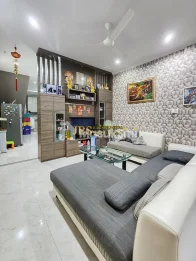 Jual Rumah 3 Tingkat di Komplek Tenun Indah Jalan Pabrik Tenun