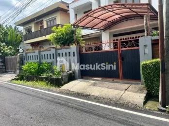 Jual Rumah Hadap Utara Semi Furnished 2 Lantai 4 Kamar Tukad Badung Denpasa