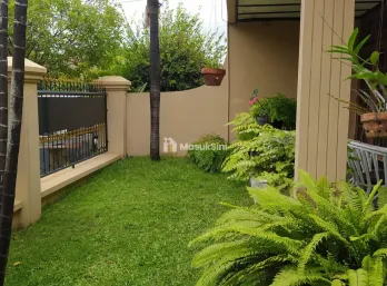 Jual Rumah Lama Mewah di Jalan Gayungsari Barat Surabaya