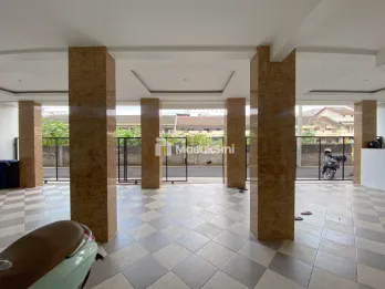 KOST EKSKLUSIF 3,5 LANTAI DI SETURAN, FULL FURNISHED