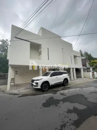 KOST FULL FURNISH 6 MENIT DARI HOTEL SHERATON