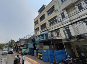 Ruko 4 Lantai Strategis Daerah Jembatan Besi Jakarta Barat