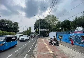 Ruko Siap Pakai di Jalan Raya Pramuka Daerah Senen Jakpus