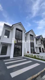 RUMAH 2 LANTAI CLASSIC MODERN LOKASI SUKUN KOTA MALANG