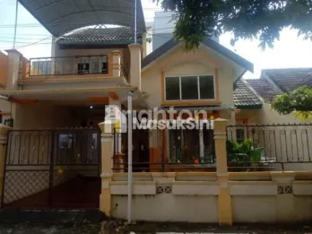 RUMAH 4 KAMAR DI GRIYA SHANTA