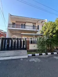 Rumah Bagus 2 Lantai di Sutorejo Prima, Surabaya