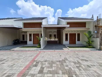 RUMAH BARU DEKAT CANDI SAMBISARI – KALASAN,