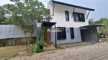 RUMAH CANTIK DEKAT PINTU TOL BRIGIF