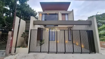 RUMAH FULL FURNISHED 2 LANTAI DI MAGUWOHARJO, SLEMAN