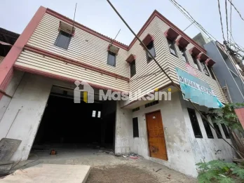 Rumah Kosong 2 Lantai di Kawasan Sunter Agung Jakarta Utara