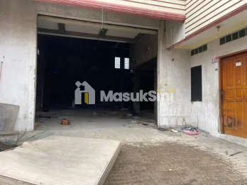 Rumah Kosong 2 Lantai di Kawasan Sunter Agung Jakarta Utara