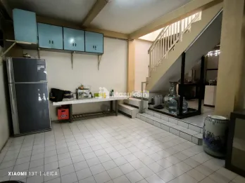 Rumah Kost Darmo Permai Full Furnished Baru Renovasi Siap Dikelola