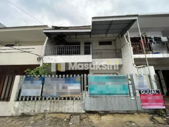 Rumah Lama Kosong Siap Pakai di Jalan Arwana Penjaringan