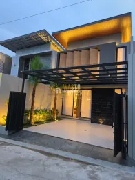 RUMAH MEWAH 2 LANTAI 7 MENIT KE KAMPUS UPN JOGJA