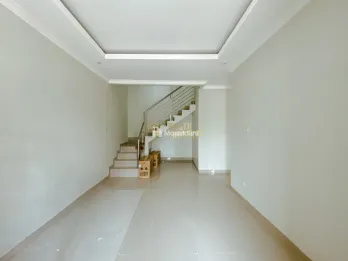 RUMAH MEWAH DALAM CLUSTER DEKAT RSUD PRAMBANAN