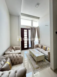 Rumah Mewah Full Furnish di Graha Kencana Malang