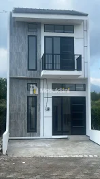 RUMAH MINIMALIS VIEW GUNUNG ARJUNA - HARGA 340