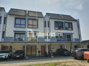 RUMAH MODERN 3 LANTAI, STRATEGIS DI JAGAKARSA, JAKSEL