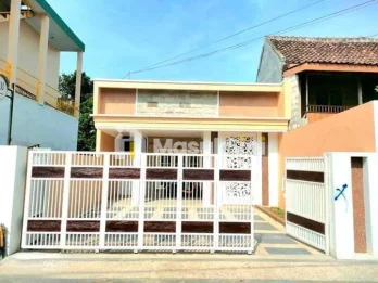 RUMAH MODERN DEKAT PASAR GADANG - HARGA 1,250M