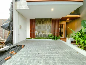 RUMAH PREMIUM DALAM RING ROAD DI MAGUWOHARJO, SLEMAN