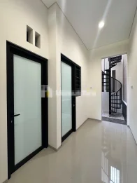 RUMAH PREMIUM SIAP HUNI LOKASI CLUSTER GOLF ARAYA