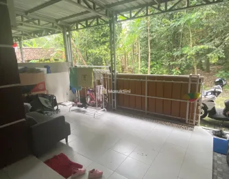 RUMAH SECOND MINIMALIS MODERN DENGAN LINGKUNGAN ASRI DI PRAMBANAN