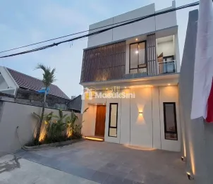 RUMAH SIAP HUNI DEKAT EXIT TOL MAGUWOHARJO, SLEMAN