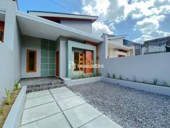 RUMAH SIAP HUNI DENGAN TANAH LUAS, DEKAT RS