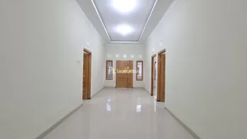 RUMAH SIAP HUNI LEGALITAS AMAN DEKAT BANDARA ADISUCIPTO