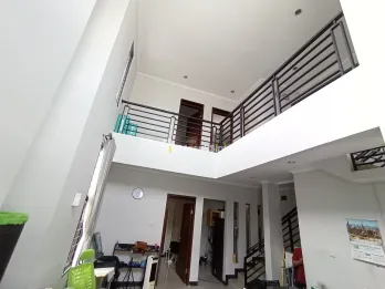 Rumah Strategis 2 Lantai Selangkah Borma Antapani Kota Bandung