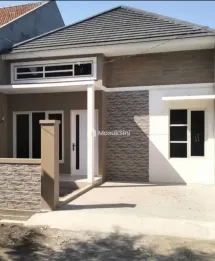 Rumah Tengah Kota GRAHA BOROBUDUR Belakang Swalayan RAMAI Manyaran Semarang