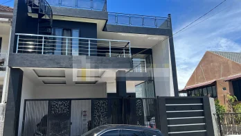 Rumah Villa Dijual Full Furnished di Perum Agro Kijang Karangploso