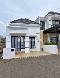 RUMAH VILLA LOKASI BOCEK KARANGPLOSO MALANG