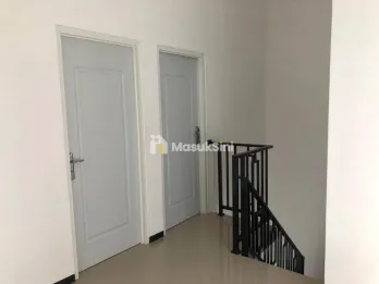 RUMAH VILLA LOKASI KETINDAN LAWANG MALANG