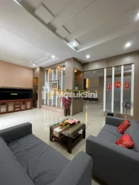 SANGAT LIMITED!! Dijual Villa di Komplek Cemara Asri Medan Jalan Rajawali