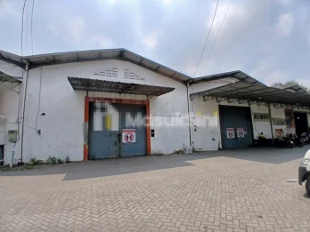 Sewa 2 Unit Gudang Jadi 1 Gudang Super Strategis di Raya Taman, Sidoarjo