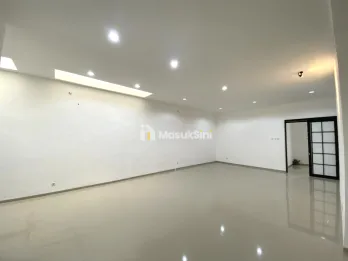 SEWA RUMAH BUAH BATU BAGUS UNTUK KANTOR/ USAHA, LOKASI STRATEGIS