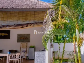 Sewa Tahunan Balinese Style Villa 1 Kamar Dapur Ruang Tamu Terbuka Jalan Pa