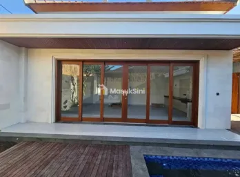 Sewa Villa Baru Nyaman Tenang 2+1 Kamar Taman Uma Buduk Badung