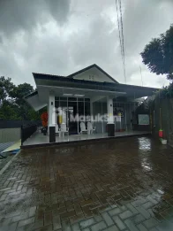VILLA MEWAH LUAS DAN TERAWAT PLUS KOLAM RENANG