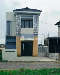 CLUSTER HUNIAN PREMIUM SIAP HUNI LOKASI SUKUN - HARGA 812 JUTA