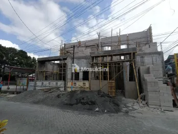 DI JUAL RUMAH BARU MODERN MINIMALIS LOKASI SAWOJAJAR 1 , KOTA MALANG