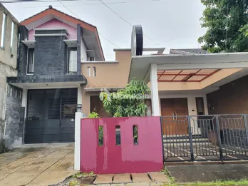 Dijual Cepat Rumah Bagus dan Strategis 2 Lantai di Sleman, Yogyakarta