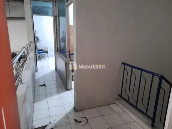 Dijual & Disewakan Gudang SHM di Raya Kletek, Sidoarjo