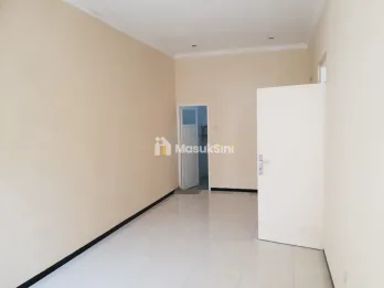 DIJUAL RUMAH 1½ LANTAI LOKASI TIDAR MALANG