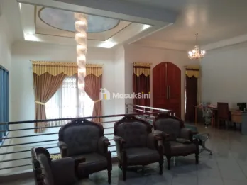 Dijual Rumah 2 Lantai di Jalan Pesona, Jakarta Timur